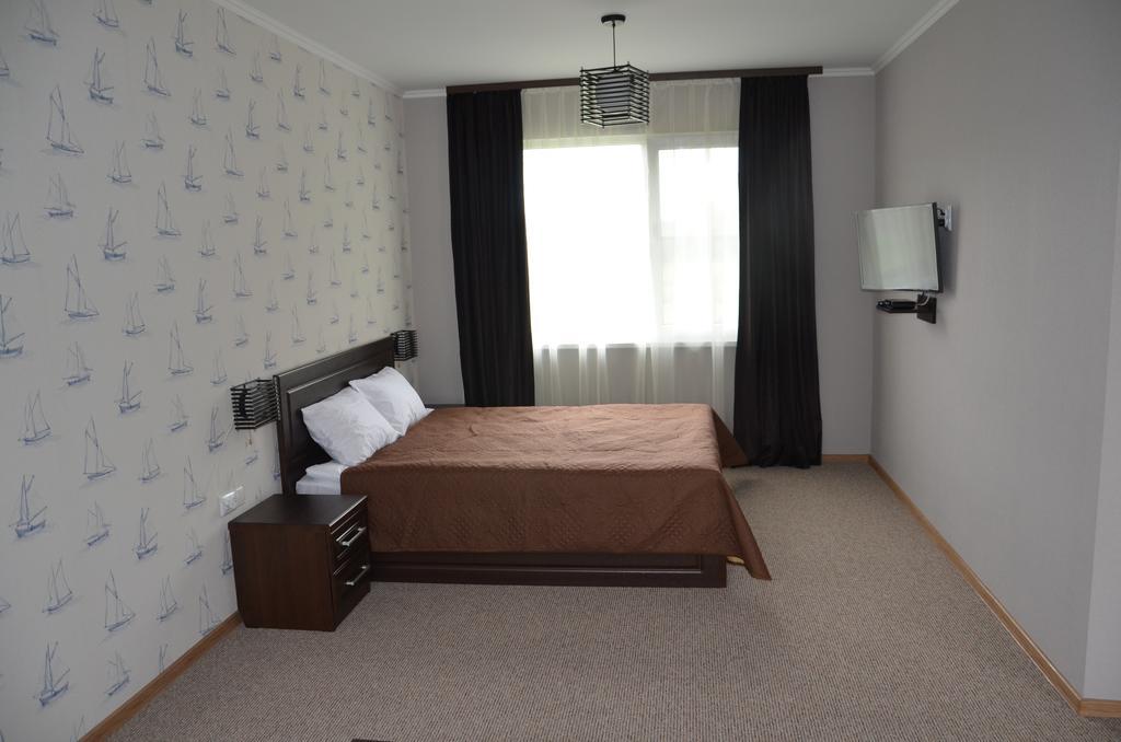 Hotel Yacht Club Mayak Dnistrivka Kamer foto